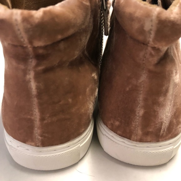 Gentle Souls by Kenneth Cole Women's Carter High-Top Sneakers - Picture 6 of 7